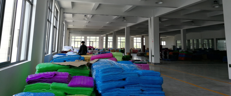 How to import the bathtub mats from China?